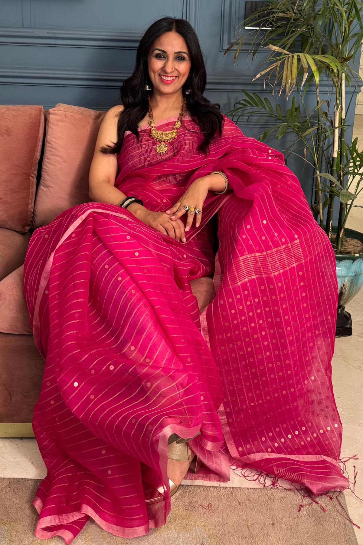 Dark pink shade jamdani handloom saree